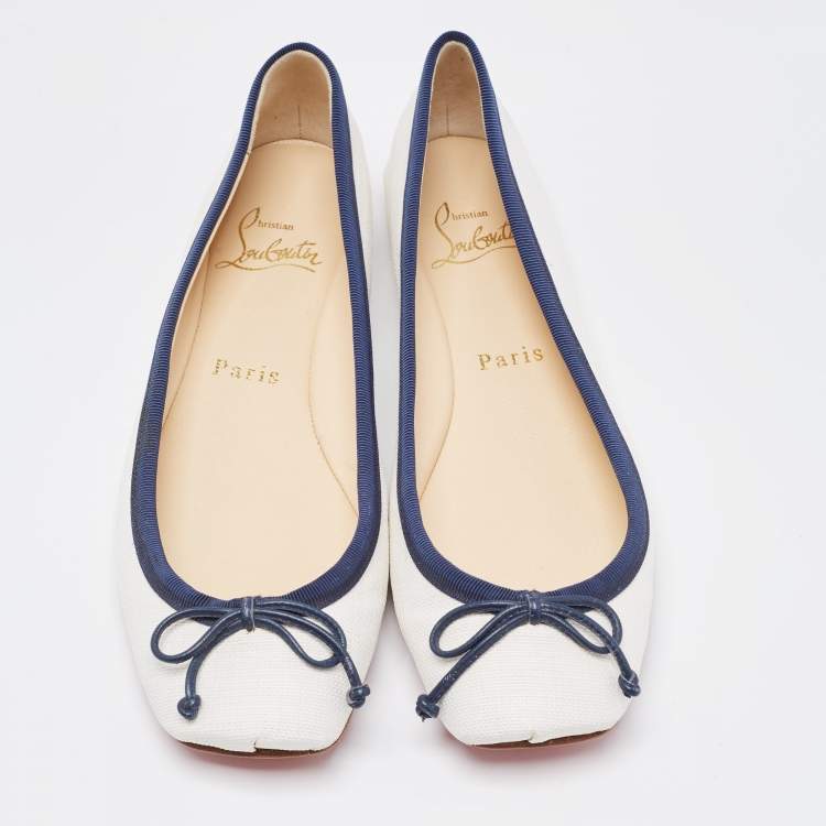 مملوكة مسبقًا Christian Louboutin White/Blue Canvas Ballet Flats Size 37