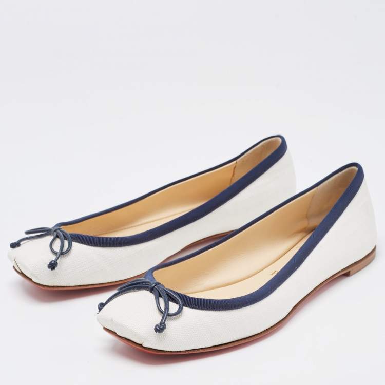 مملوكة مسبقًا Christian Louboutin White/Blue Canvas Ballet Flats Size 37