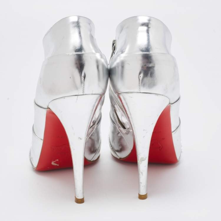 Pre Owned Christian Louboutin Silver Leather Booties Size 39