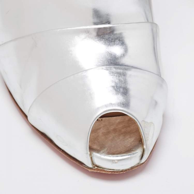 Pre Owned Christian Louboutin Silver Leather Booties Size 39