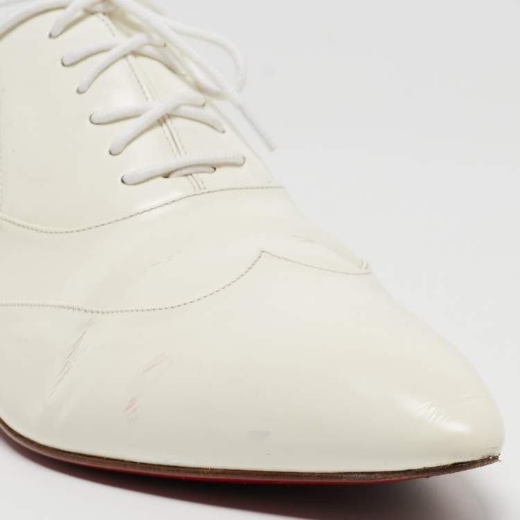 Pre Owned Christian Louboutin Cream Leather Oxfords Size 40