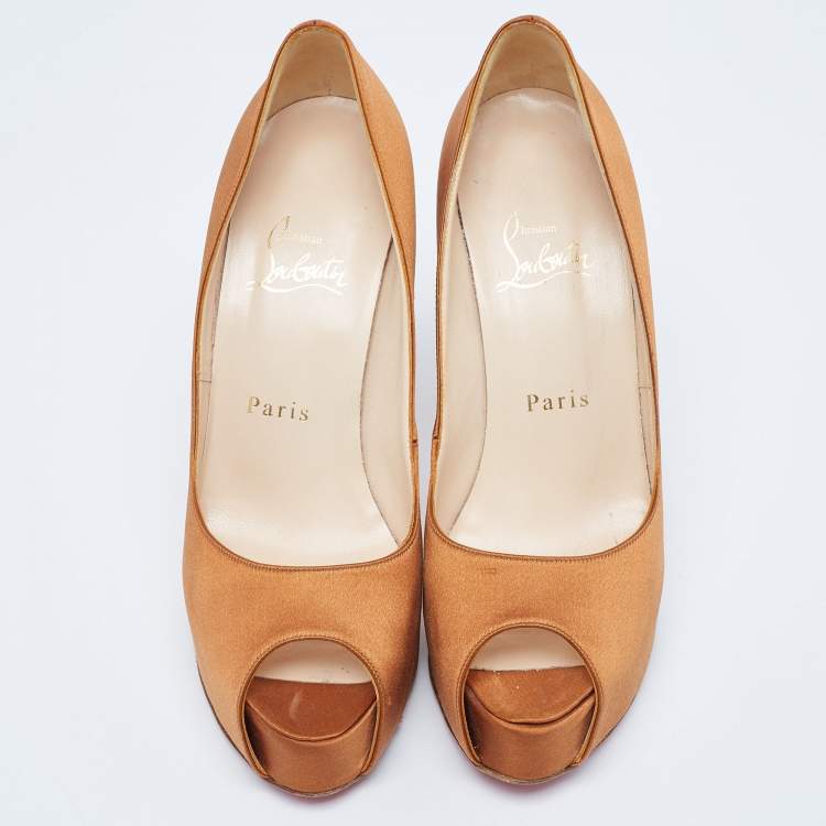 Pre Owned Christian Louboutin Gold Satin New Very Prive Pumps Size 37