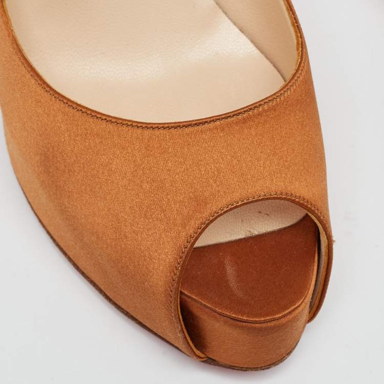 Pre Owned Christian Louboutin Gold Satin New Very Prive Pumps Size 37