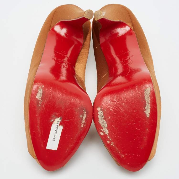 Pre Owned Christian Louboutin Gold Satin New Very Prive Pumps Size 37