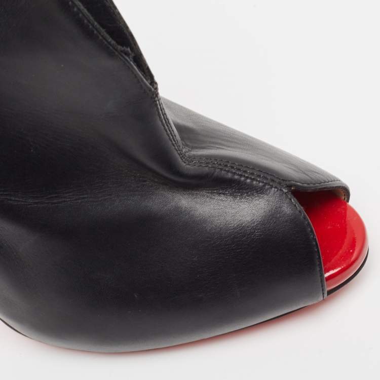 مملوكة مسبقًا Christian Louboutin Black Chester Fille Ankle Booties Size 39.5