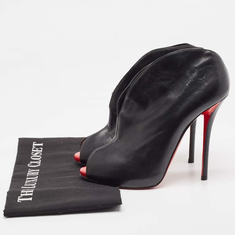 مملوكة مسبقًا Christian Louboutin Black Chester Fille Ankle Booties Size 39.5