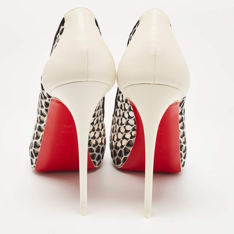 مملوكة مسبقًا Christian Louboutin Black/Cream Mesh and Leather Very Lace Dentelle Pumps Size 38.5