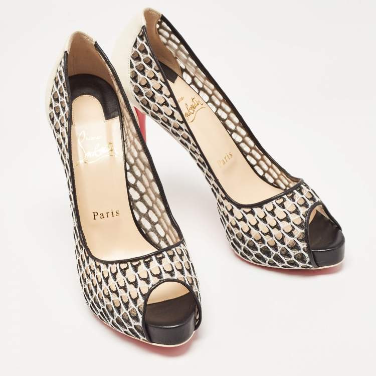 مملوكة مسبقًا Christian Louboutin Black/Cream Mesh and Leather Very Lace Dentelle Pumps Size 38.5