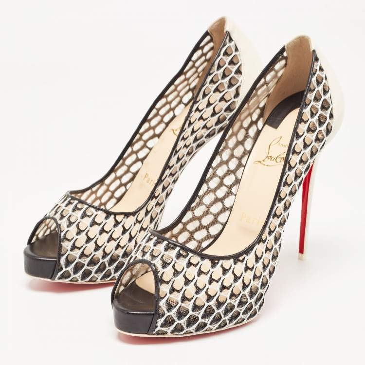 مملوكة مسبقًا Christian Louboutin Black/Cream Mesh and Leather Very Lace Dentelle Pumps Size 38.5