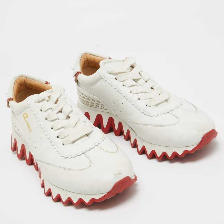 مملوكة مسبقًا Christian Louboutin White Leather Loubi Shark Sneakers Size 38