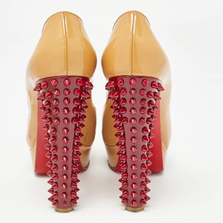 Pre Owned Christian Louboutin Beige Patent Taclou Pumps Size 38