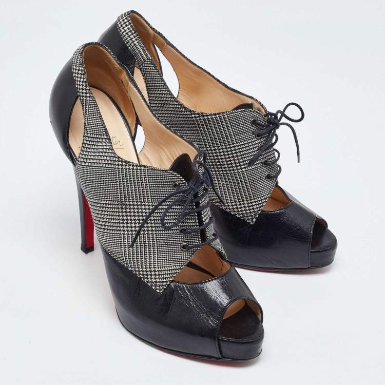 Pre Owned Christian Louboutin Black/White Leather And Tartan Fabric Platform Oxford Booties Size 39.5