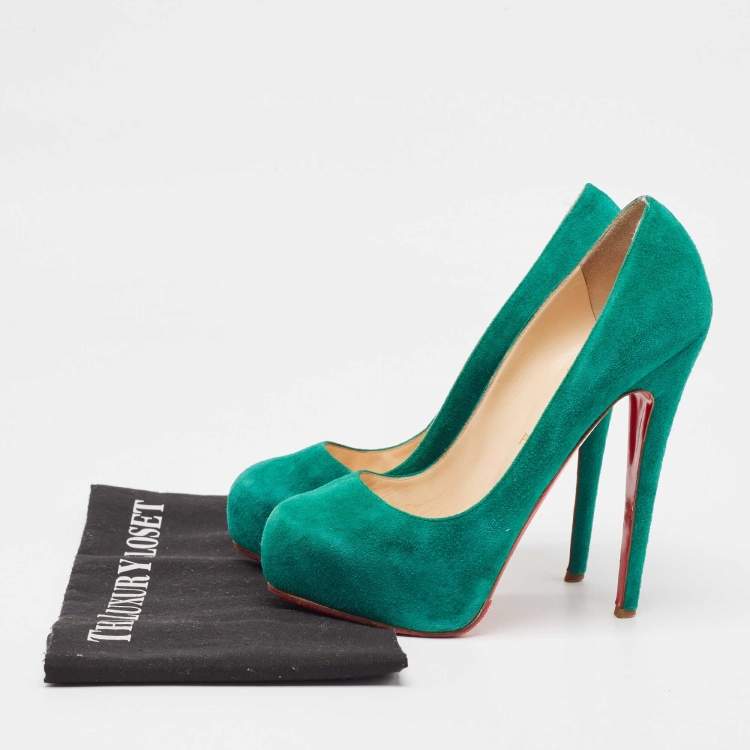 Pre Owned Christian Louboutin Green Suede Simple Pumps Size 37