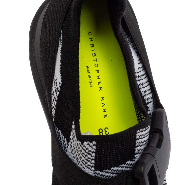 مملوكة مسبقًا Christopher Kane Black/White Fabric Safety Buckle Low Top Sneakers Size 38