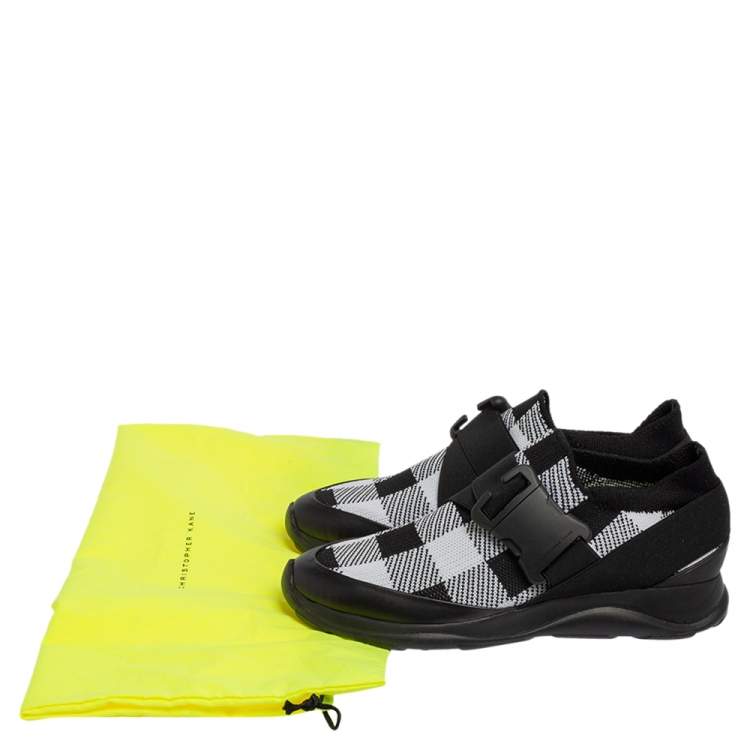 مملوكة مسبقًا Christopher Kane Black/White Fabric Safety Buckle Low Top Sneakers Size 38