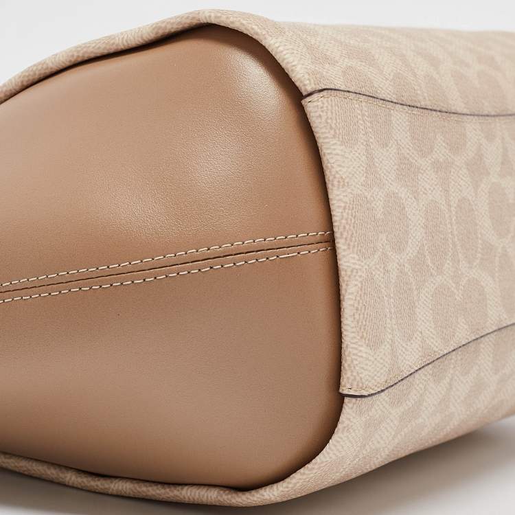 مملوكة مسبقًا Coach Beige Signature Coated Canvas and Leather Elise Satchel