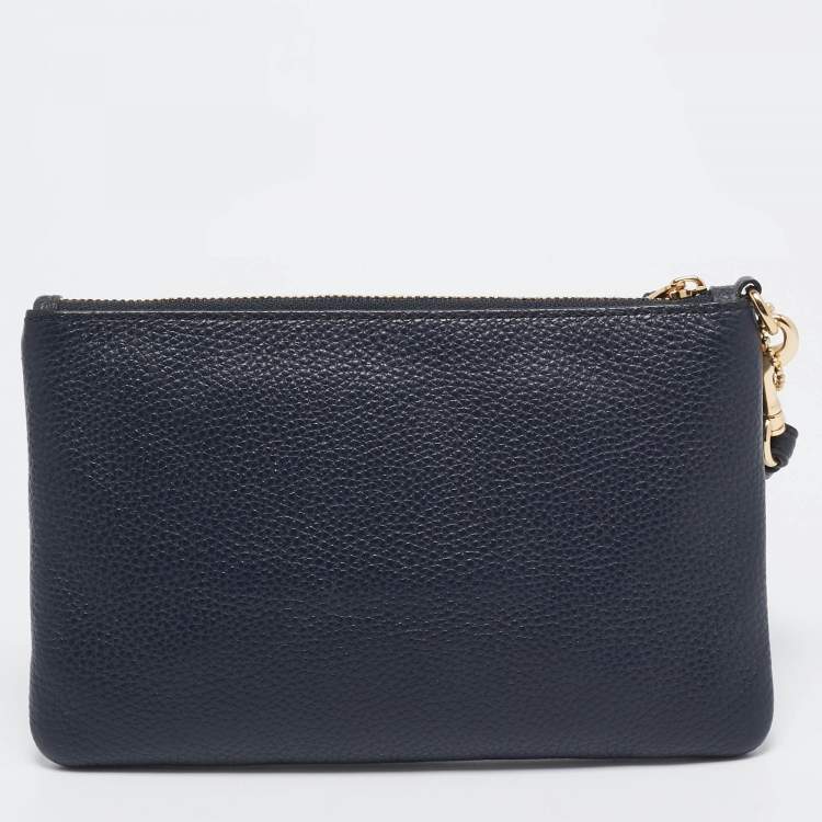 مملوكة مسبقًا Coach Navy Blue Leather Small Wristlet Pouch