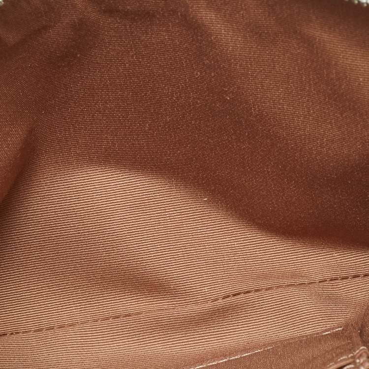 Pre Owned Coach Corner Zip Off White Leather Wristlet Pouch