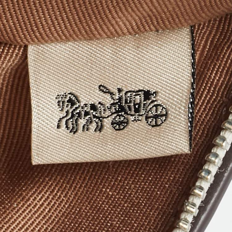 Pre Owned Coach Corner Zip Off White Leather Wristlet Pouch