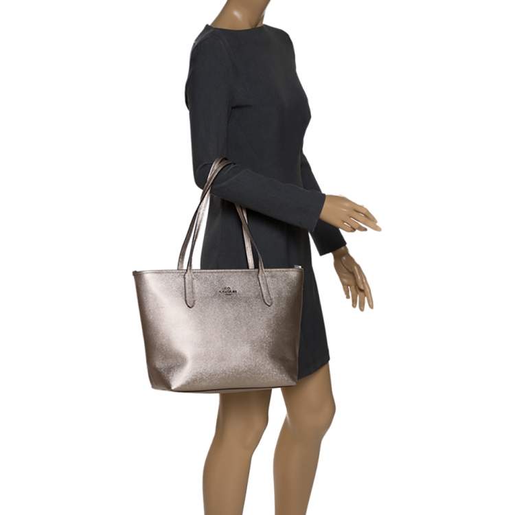 Pre Owned Coach Metallic Gold Leather Top-Zip Tote 