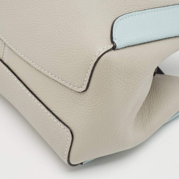 Pre Owned Coach Grey/Blue Pebbled Leather Hadley 21 Hobo