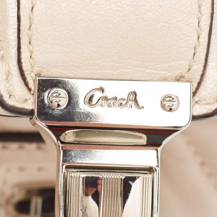 Pre Owned Coach Beige Quilted Leather Push Lock Crossbody Bag