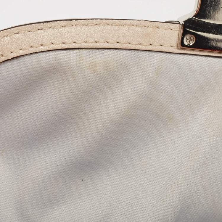 Pre Owned Coach Beige Quilted Leather Push Lock Crossbody Bag