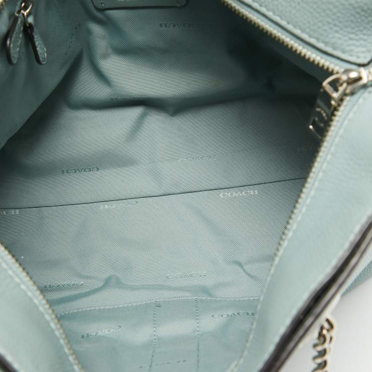 مملوكة مسبقًا Coach Light Blue Leather Turnlock Chain Tote