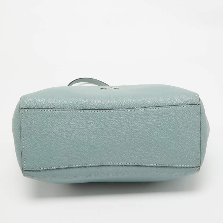مملوكة مسبقًا Coach Light Blue Leather Turnlock Chain Tote