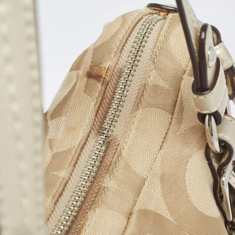 Pre Owned Coach Beige Signature Canvas Shoulder Bag