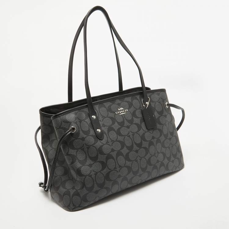 Pre Owned Coach Black/Grey Signature Coated Canvas Drawstring Carryall Bag