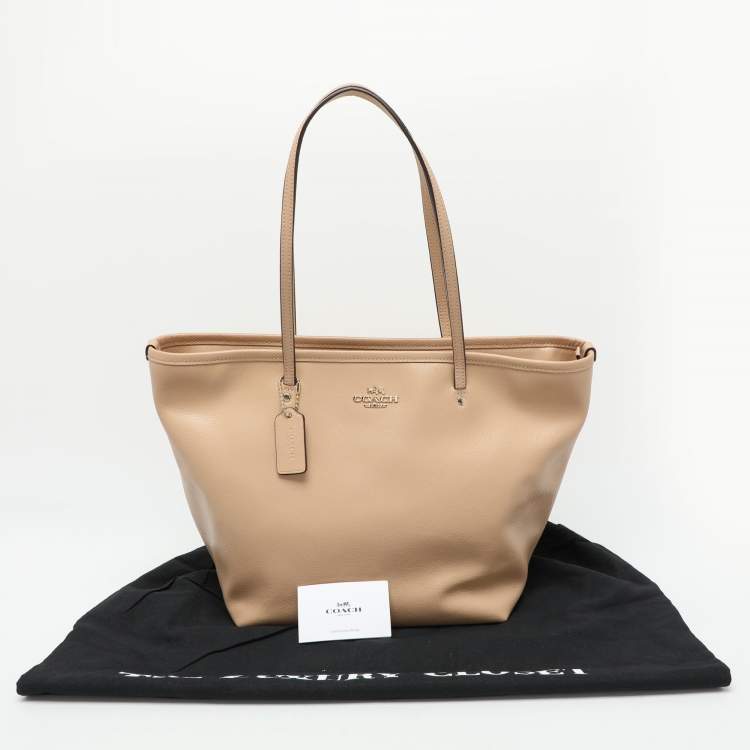 Pre Owned Coach Beige Leather Street Top Zip Tote
