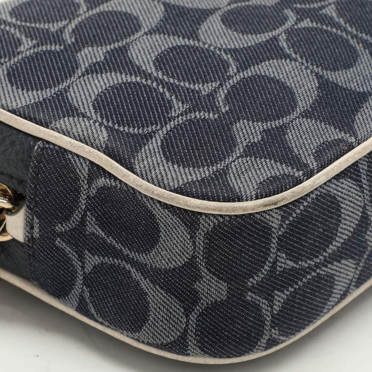 Pre Owned Coach Blue Signature Canvas Jes Camera Crossbody Bag