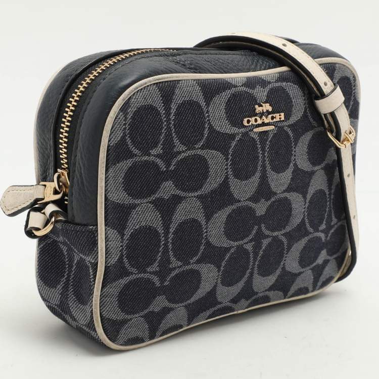 Pre Owned Coach Blue Signature Canvas Jes Camera Crossbody Bag