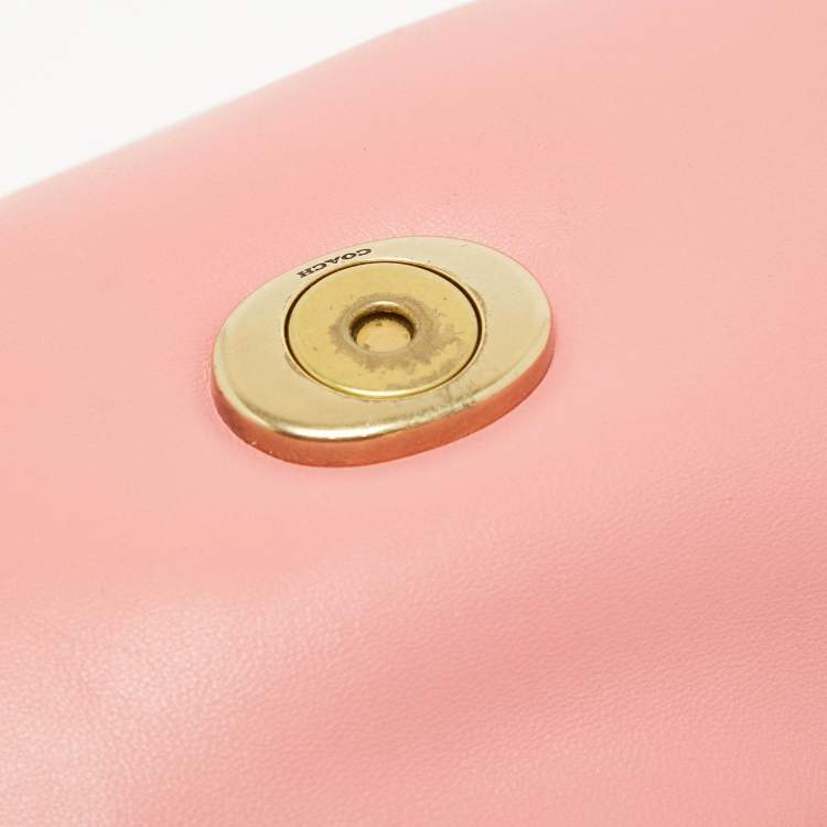 مملوكة مسبقًا Coach Dark Pink Leather Tabby Pillow 26 Shoulder Bag