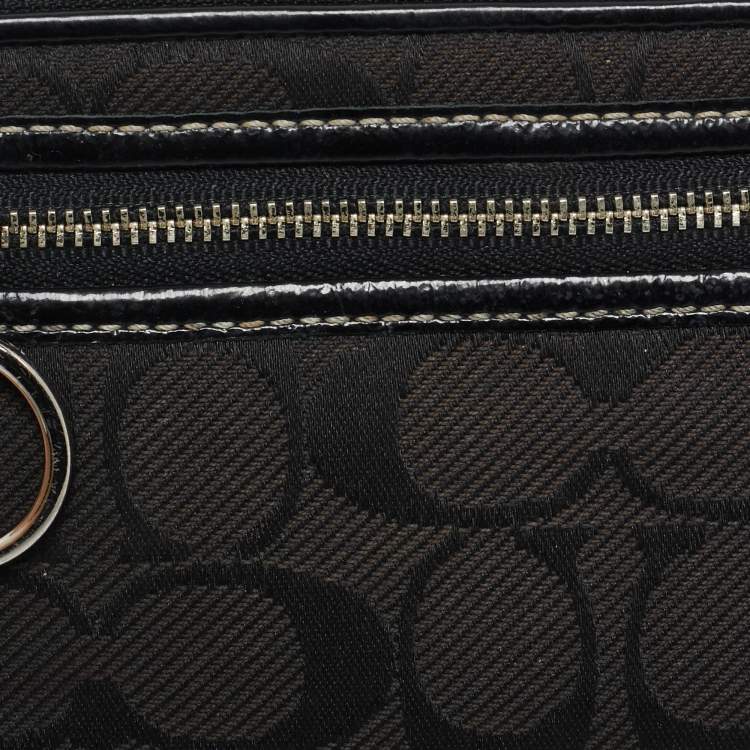 Pre Owned Coach Black Signature Canvas and Patent Leather Wristlet Wallet