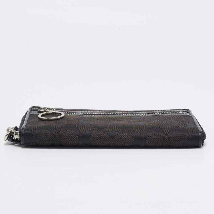 Pre Owned Coach Black Signature Canvas and Patent Leather Wristlet Wallet