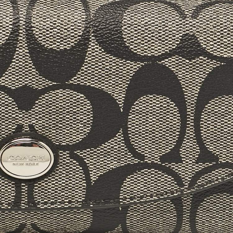 Pre Owned Coach Black Signature Coated Canvas Peyton Continental Wallet