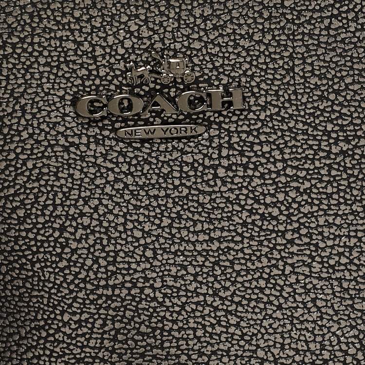 مملوكة مسبقًا Coach Metallic Black Leather Zip Wristlet Clutch