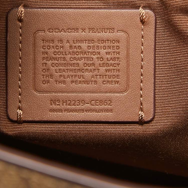 مملوكة مسبقًا Coach x Peanuts Khaki/Woody Red Snoopy Woodstock Print Coated Canvas Dempsey Carryall Bag