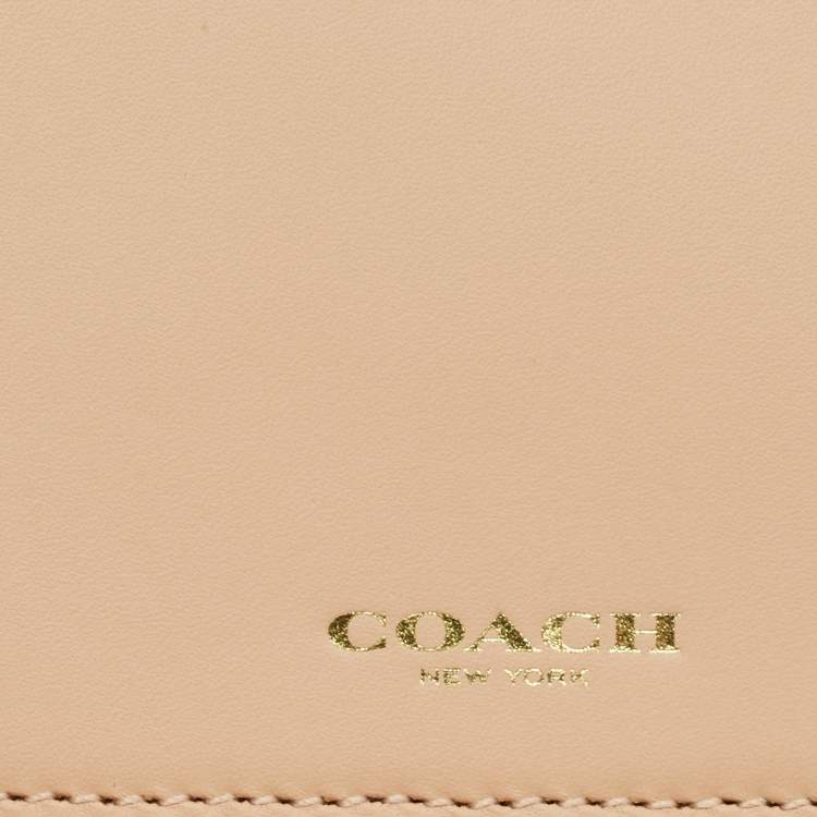مملوكة مسبقًا Coach Red Leather Zip Clutch