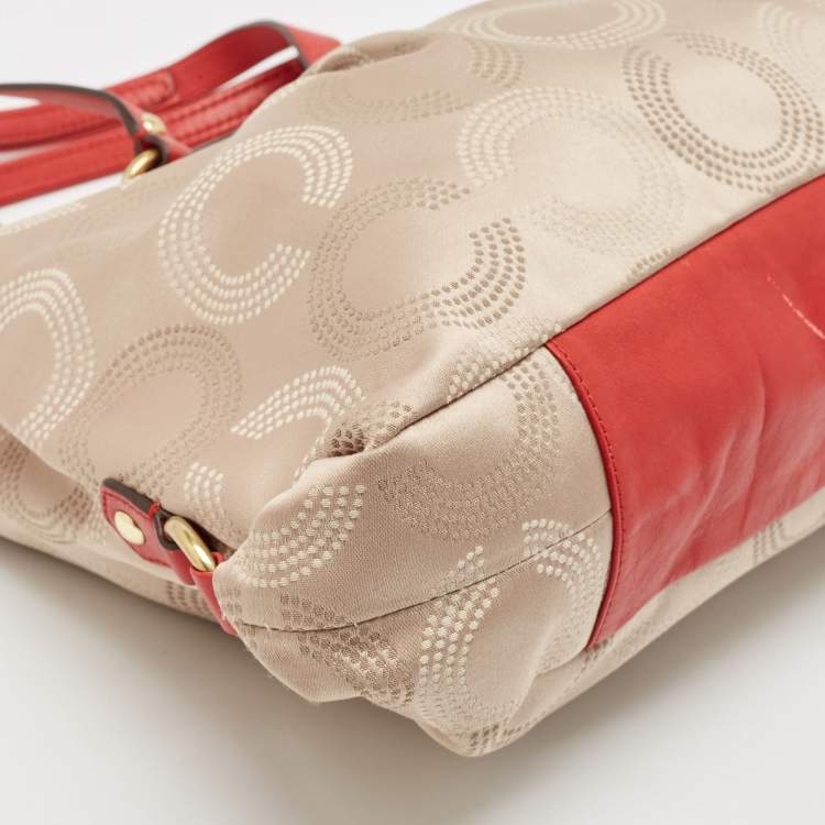 مملوكة مسبقًا Coach Red/Beige Signature Fabric and Leather Ashley Shoulder Bag