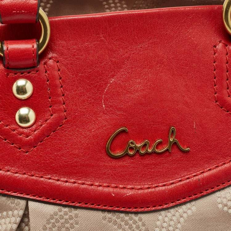 مملوكة مسبقًا Coach Red/Beige Signature Fabric and Leather Ashley Shoulder Bag