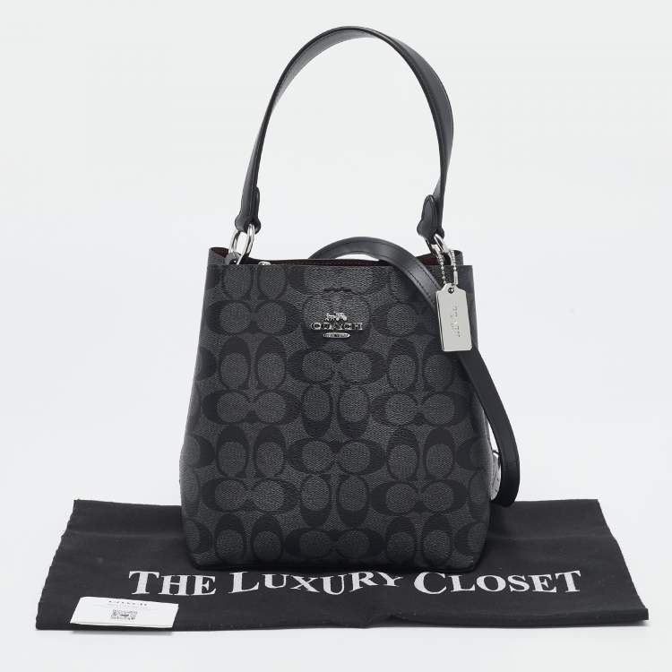 Pre Owned Coach Black/Grey Signature Coated Canvas Small Town Bucket Bag
