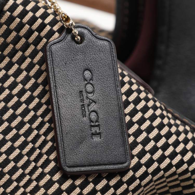 Pre Owned Coach Black/Beige Canvas And Leather Carlyle Shoulder Bag