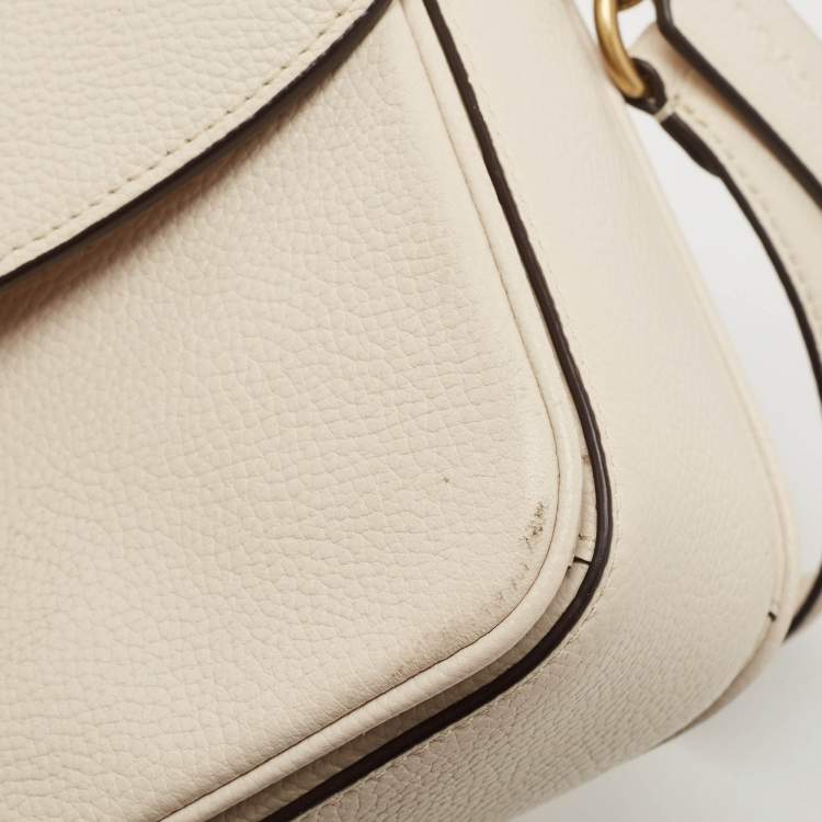 مملوكة مسبقًا Coach Off White Leather Cassie 19 Crossbody Bag
