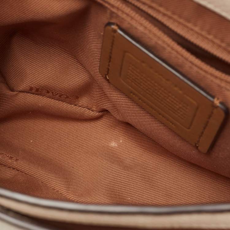 مملوكة مسبقًا Coach Off White Leather Cassie 19 Crossbody Bag