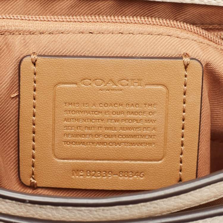 مملوكة مسبقًا Coach Off White Leather Cassie 19 Crossbody Bag