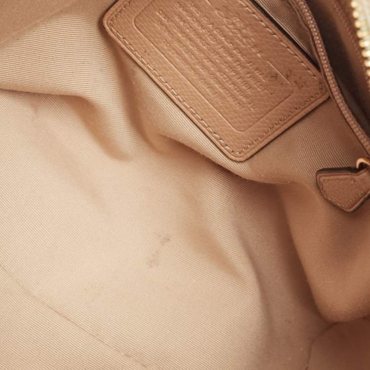 مملوكة مسبقًا Coach Beige Leather Mini Bennett Satchel