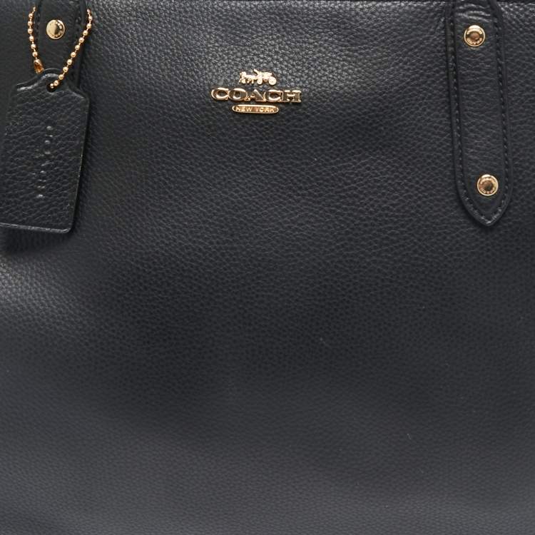 Pre Owned Coach Black Leather Central Zip Tote